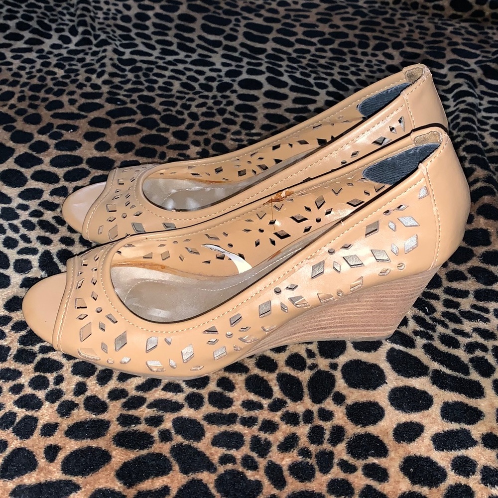 Open toe wedge